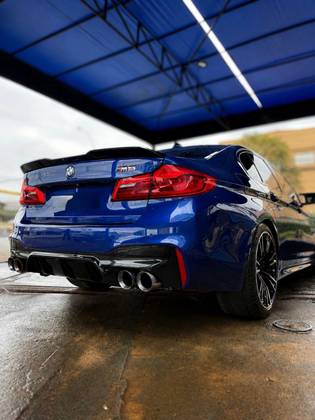 BMW M5 4.4 V8 TWIN POWER M XDRIVE STEPTRONIC BMW M5 4.4 V8 TWIN POWER M XDRIVE STEPTRONIC